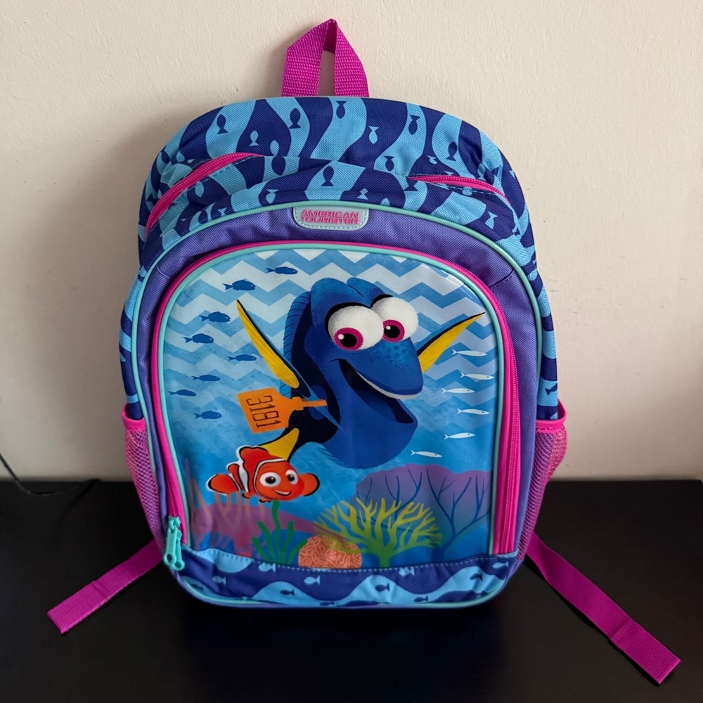 NWT American Tourister Disney Finding Dory Backpack - Picture 4 of 9